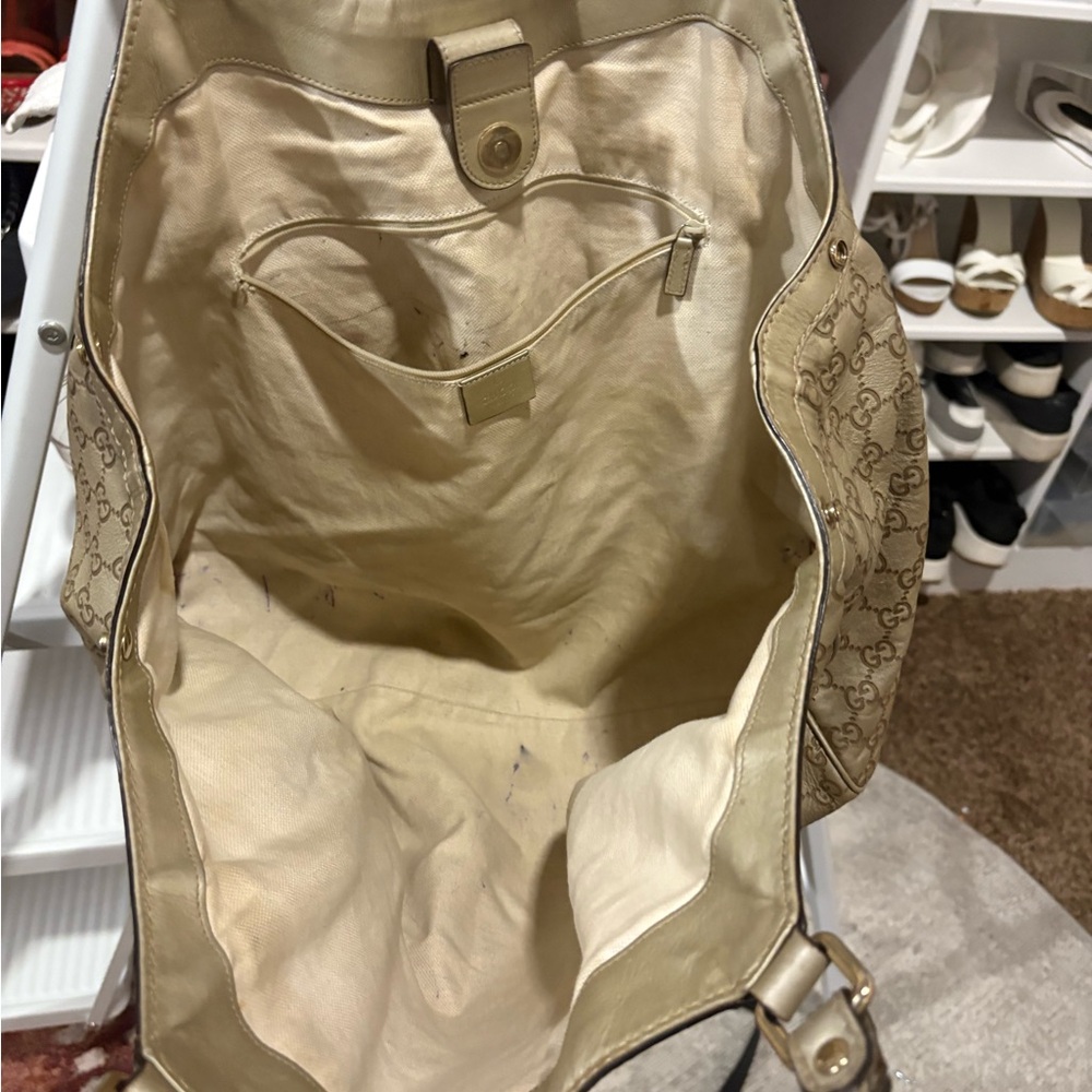 Gucci Beige GG Canvas Shoulder Bag - Picture 3 of 6